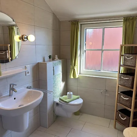 Doppelhaushaelfte In Apartmán Burhave