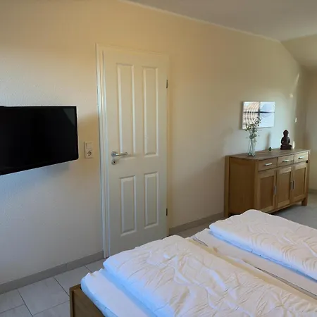 Doppelhaushaelfte In *