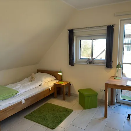 Apartmán Doppelhaushaelfte In *