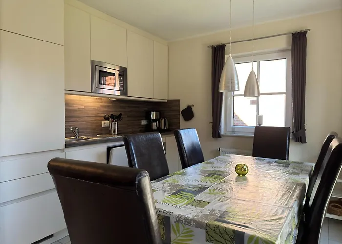 Doppelhaushaelfte In Apartman