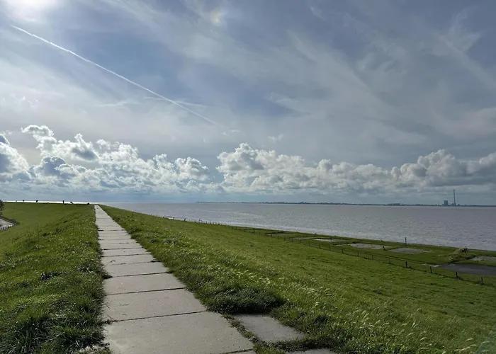 Doppelhaushaelfte In Apartman