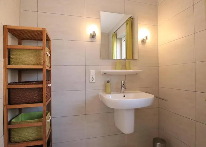 Apartman Doppelhaushaelfte In *