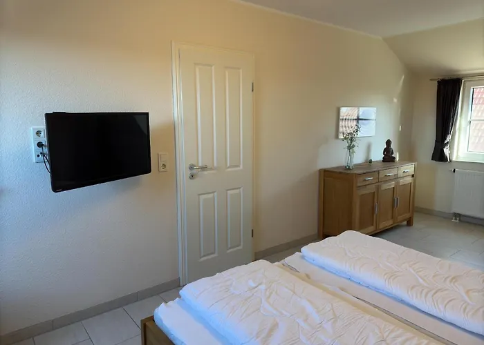 Doppelhaushaelfte In *