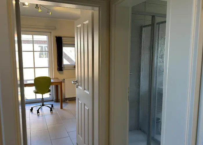 Doppelhaushaelfte In * Burhave